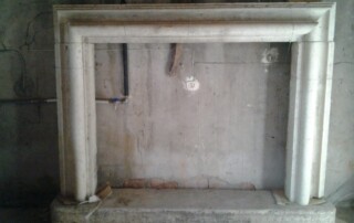 Cornice in botticino del 600
